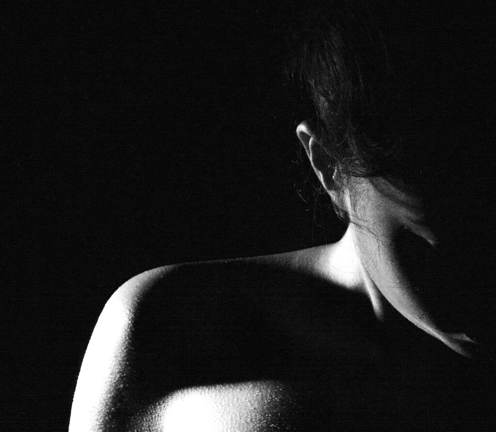 Pijn in de lies bij vrouwen tijdens het lopen: oorzaken en oplossingen